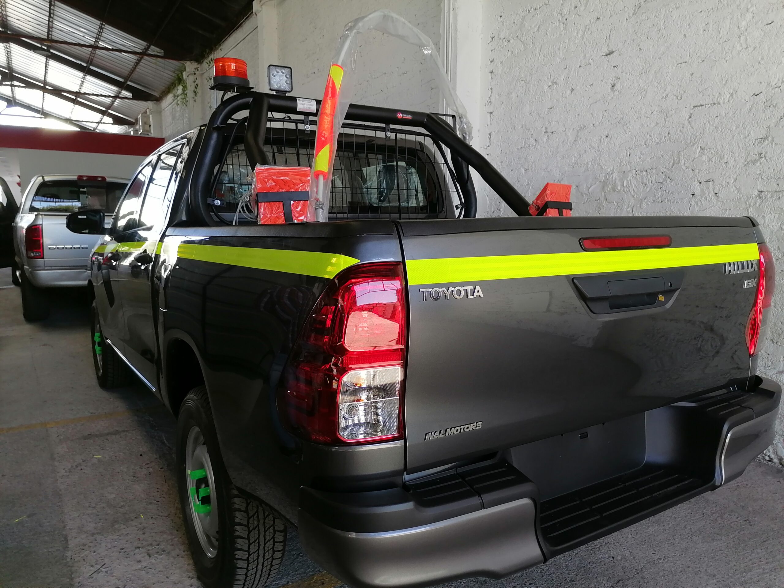 IMG_20210113_165744-scaled-1.jpg Barra de Protección Antivuelco Exterior Certificada Toyota Hilux - Imagen 1